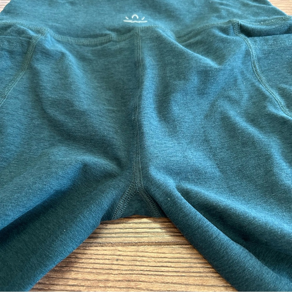 Beyond Yoga Leggings Dark Green Small - Picture 6 of 9